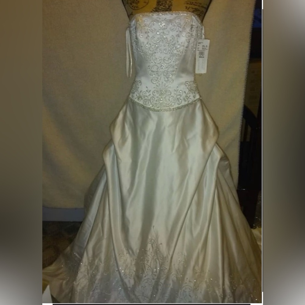 Wedding dress